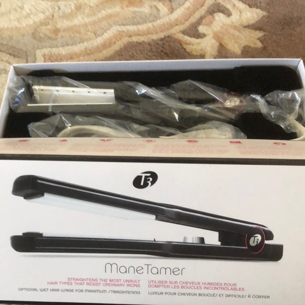 T3 Mane Tamer Hair Straightener